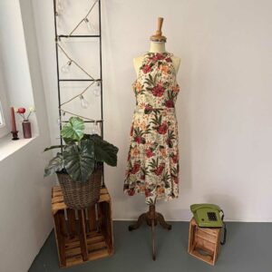 Queen Kerosin Swing Kleid Hawaiian Flowers