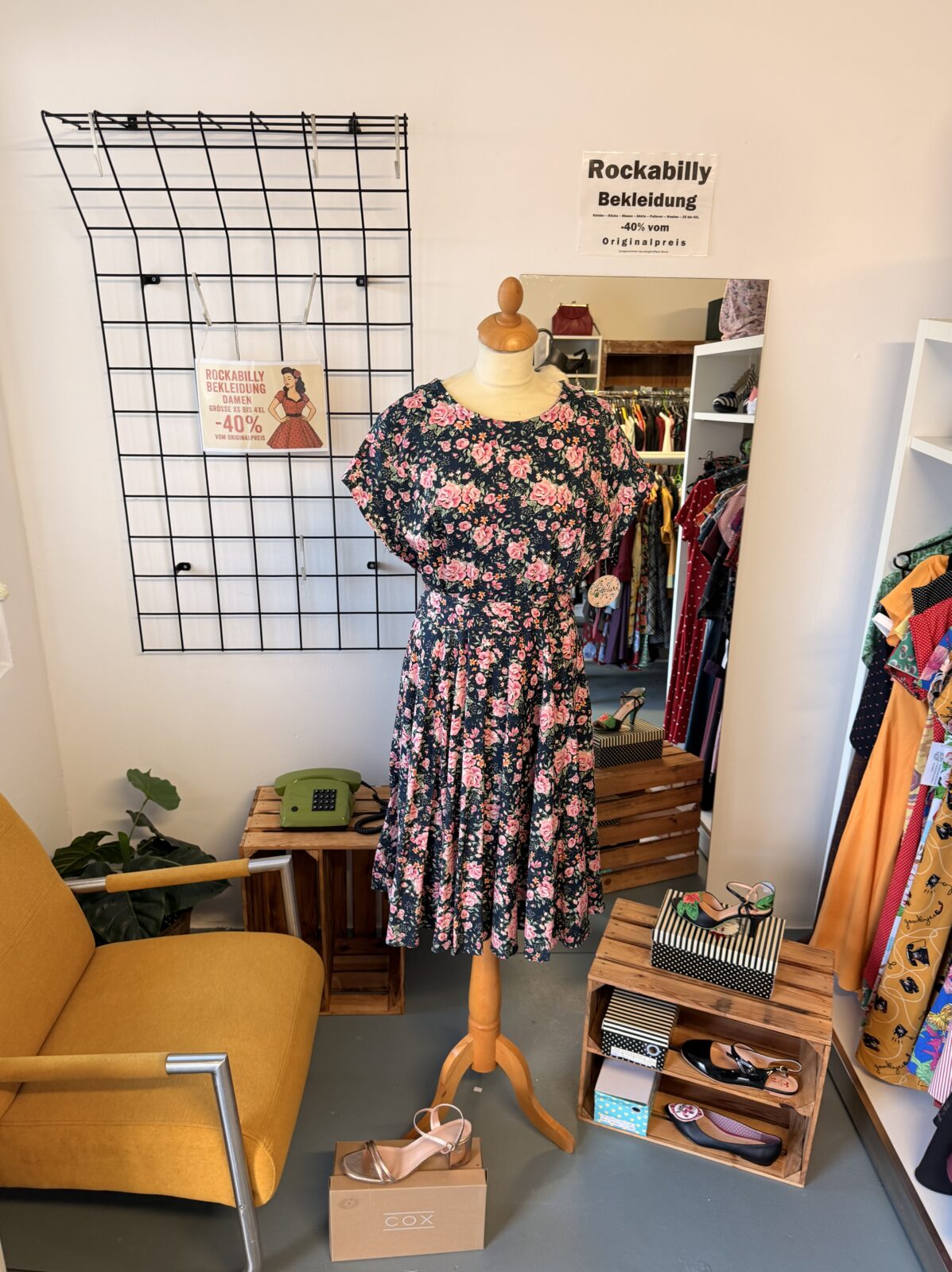 Timeless Kleid Rosenmuster 4XL