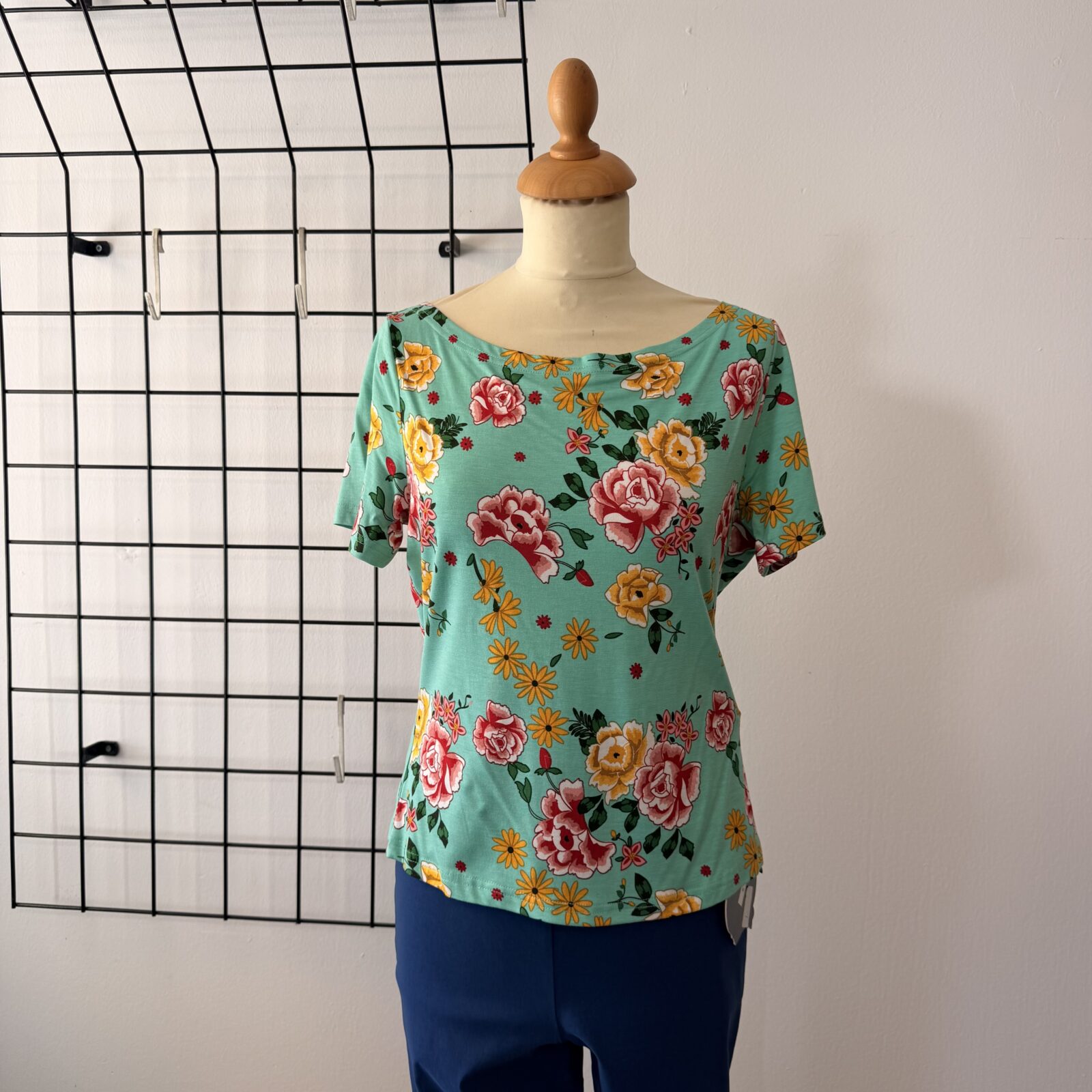 Banned Damen Shirt Grün u. Blumenmuster