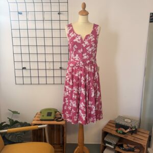 Timeless Damen Kleid Pink mit weißen Rosen