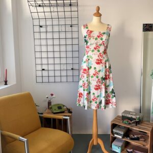 Hearts & Roses Damen Kleid weiß mit Blumen