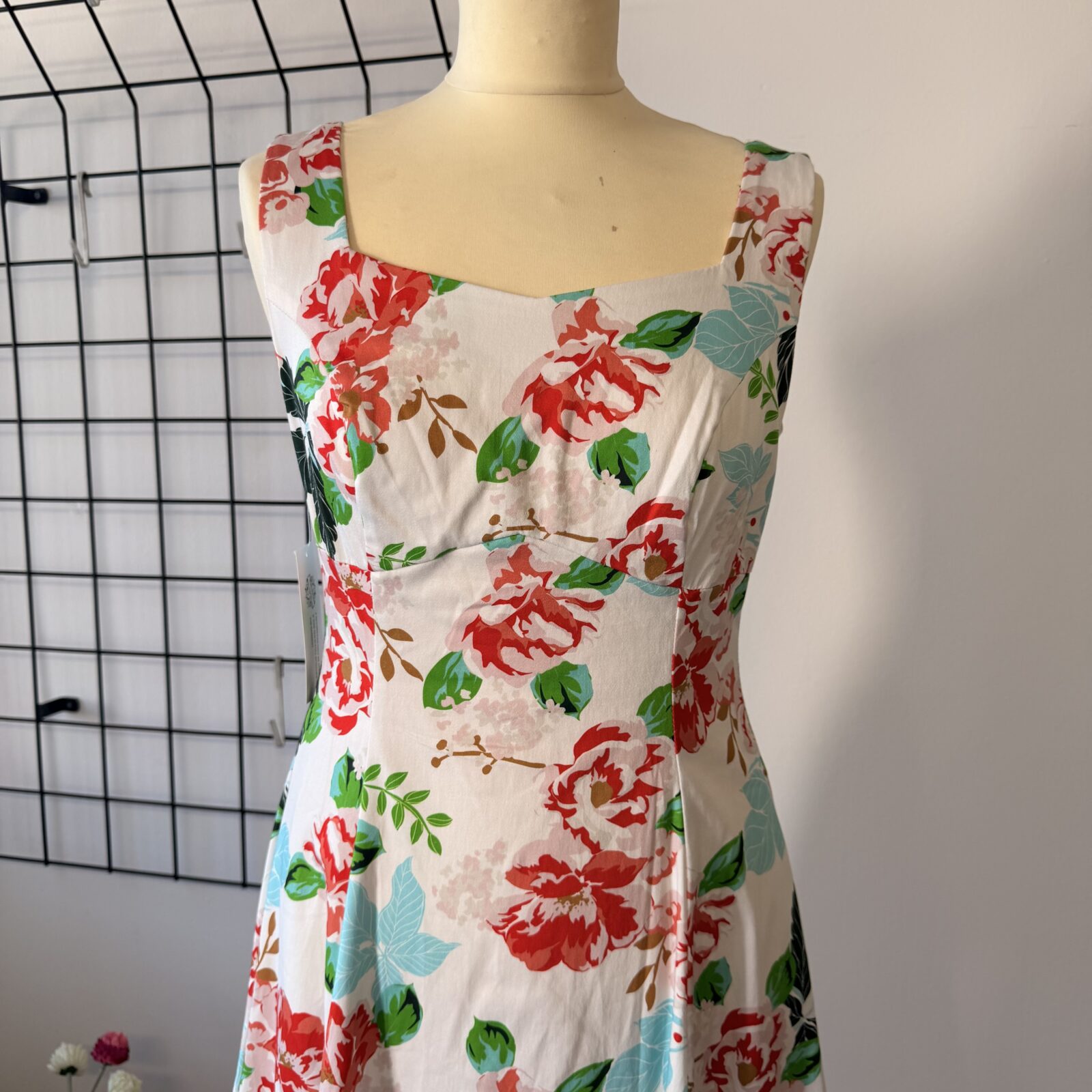 Hearts & Roses Damen Kleid weiß mit Blumen – Bild 3