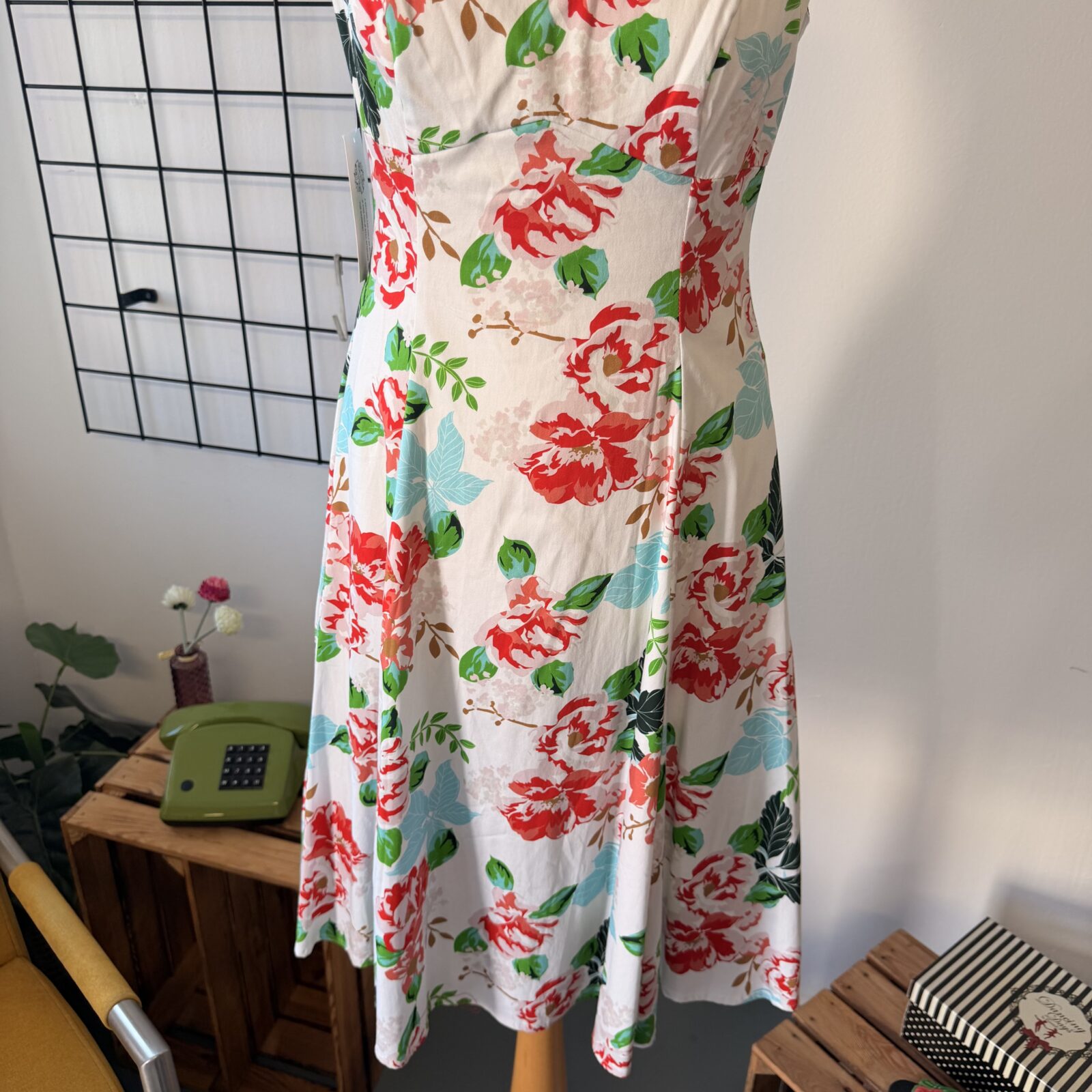Hearts & Roses Damen Kleid weiß mit Blumen – Bild 6