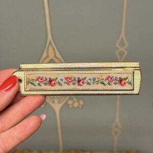 Petit Point Kamm