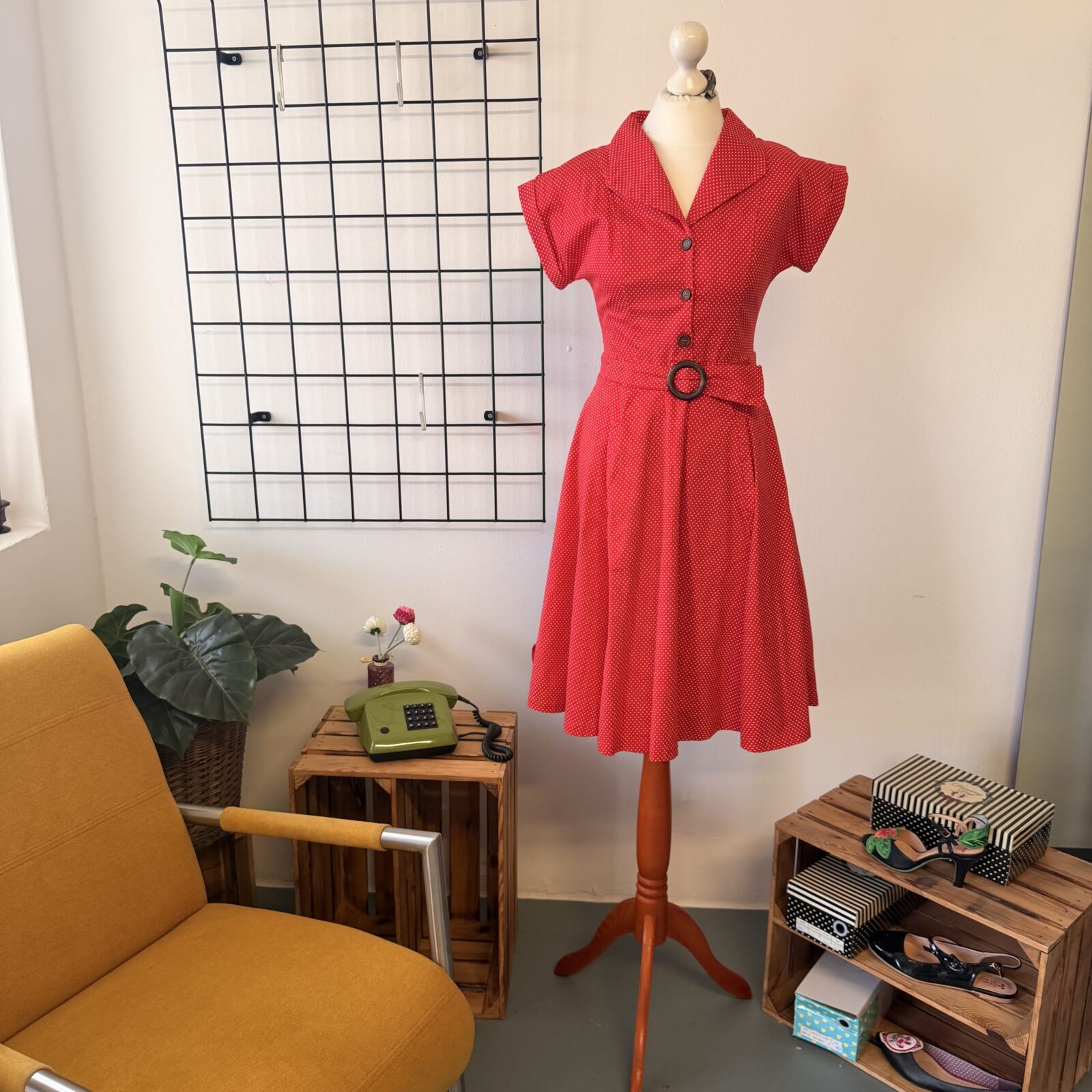 Banned Damen Kleid Rot Weiß Punkte - S