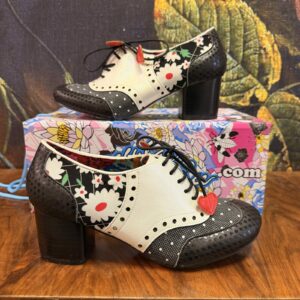 Irregular Choice Damen Schnürpumps schwarz/weiß Floral - 38