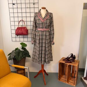 Miss Candyfloss Swingkleid grau / rosa kariert langarm - M